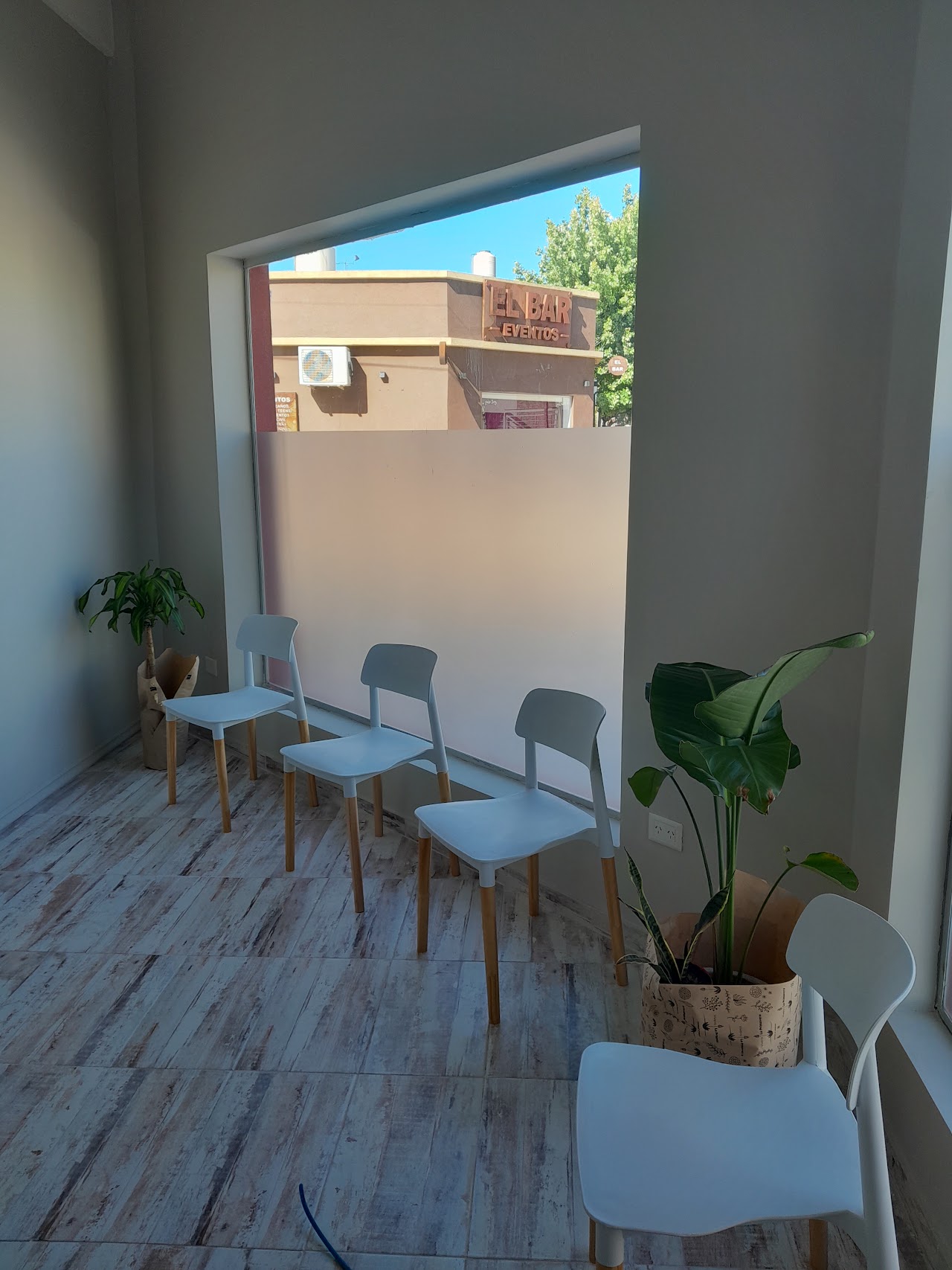Consultorio cálido y adaptado para atención de odontopediatría en Berazategui